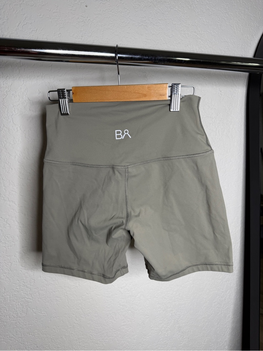 High-Waist Performance Shorts in Olive